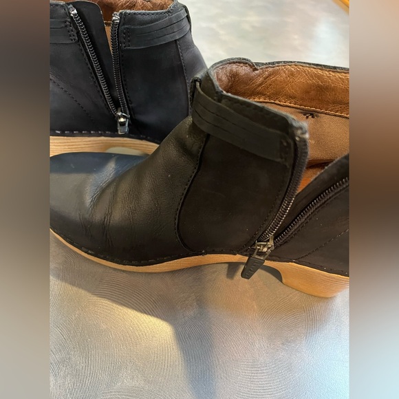 Dansko Maria Black Oiled Leather Ankle Boots Size 38 - Picture 15 of 15